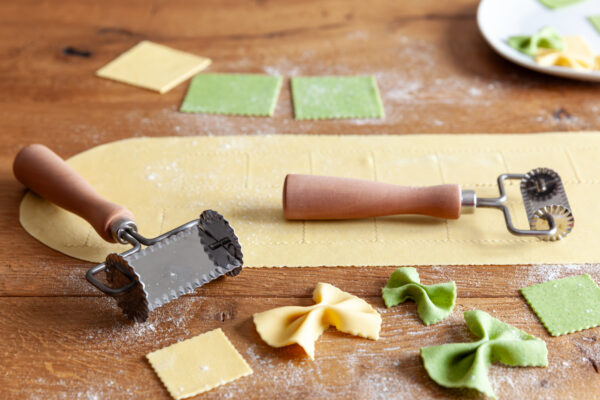 Accesoriu de taiere Pasta Cutters Marcato pentru biscuiti si paste frunzulite - imagine 2